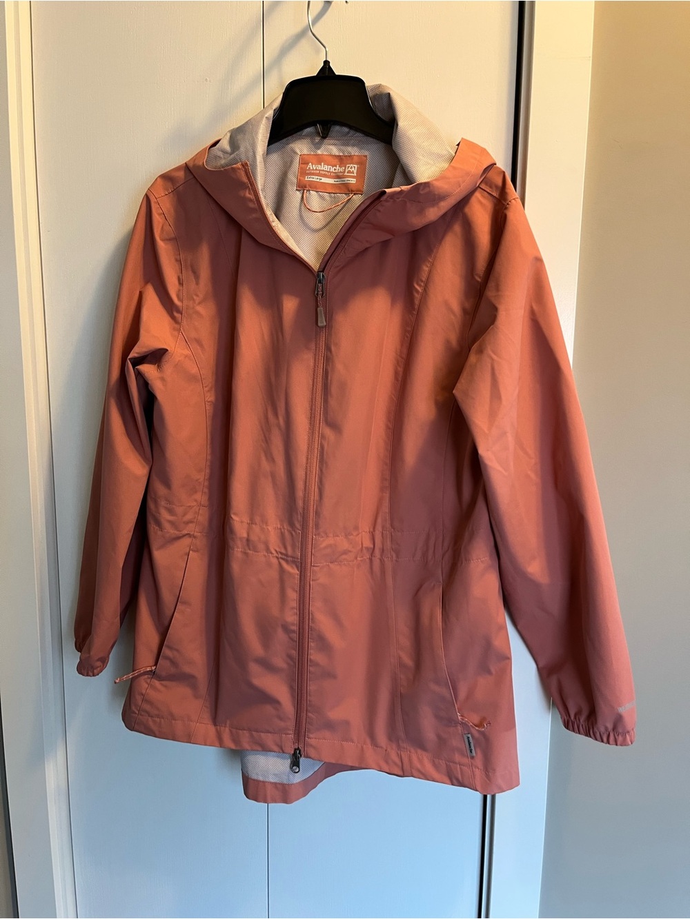 Avalanche Women's Hooded Rain Jacket in Peach